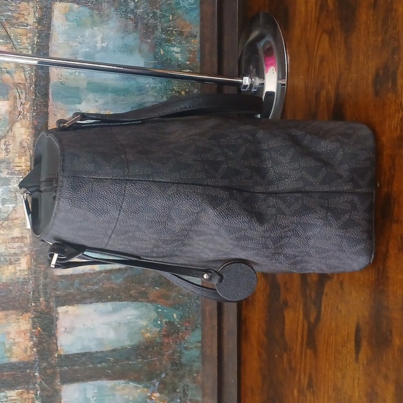 Michael Kors Black Logo Saffiano LeatherTote Bag PRICE IS FIRM!! - Picture 10 of 13